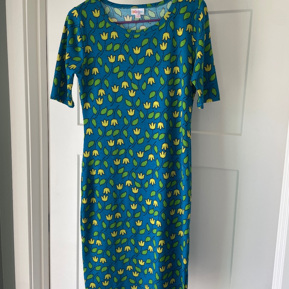 Lularoe blue floral dress with sleeves